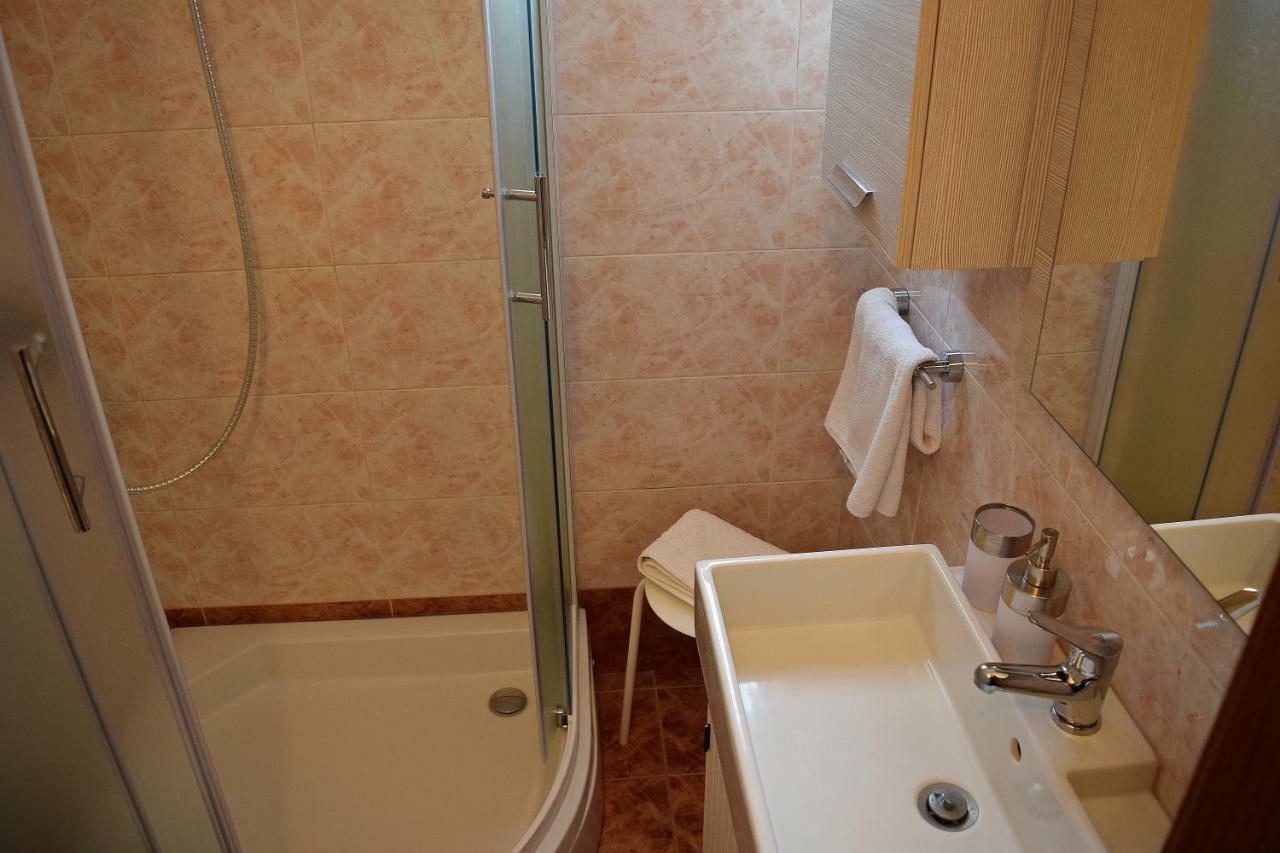 Apartments Jenny Novi Vinodolski Kültér fotó